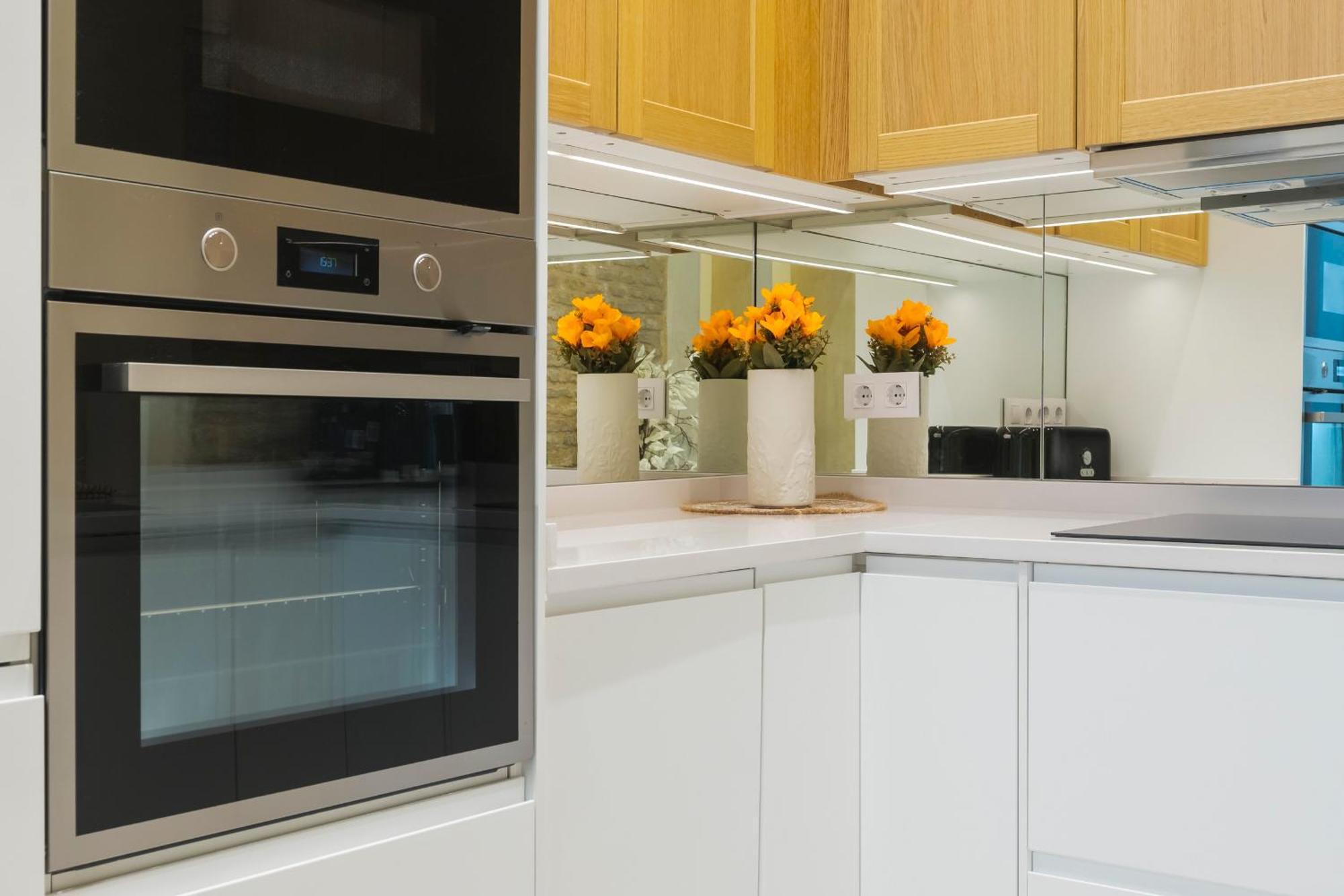 Apartment New In Santa Cruz Quarter Next To Giralda Seville