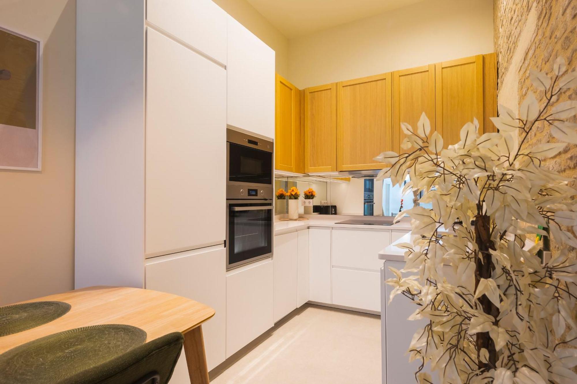 Apartment New In Santa Cruz Quarter Next To Giralda Seville